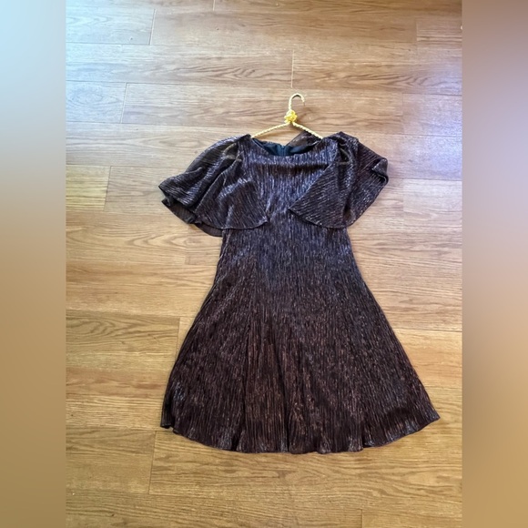 NWT Gabby Skye Glamglow dress- Size 6 - Picture 6 of 15
